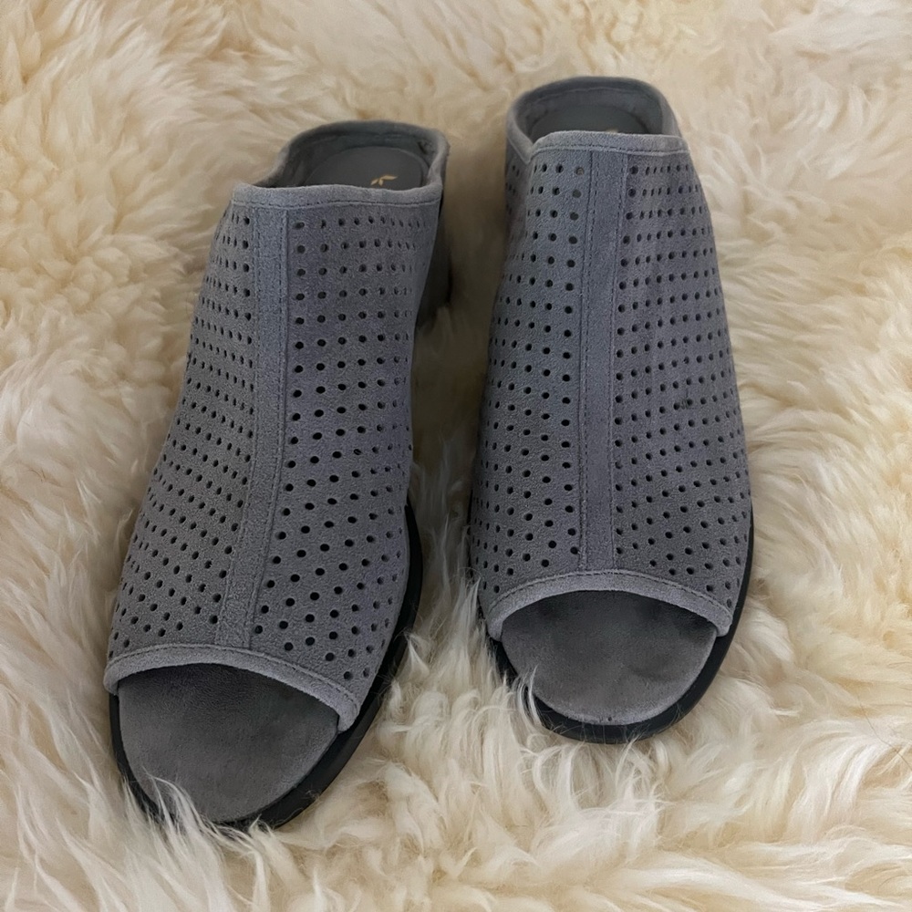 Ugg Koolaburra gray suede heels. Pre-owned condition. Size 12